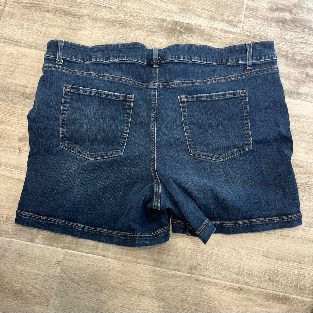 M Jeans by Maurices Denim Jean Shorts Women’s Plus Size‎ 24W Medium Wash - Picture 3 of 7